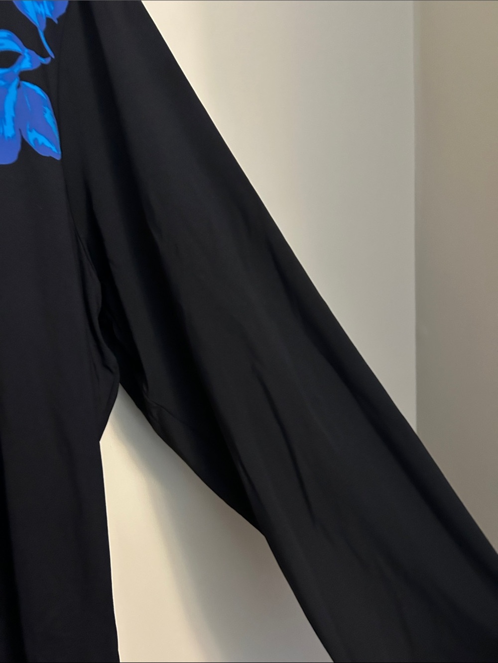 Land’s End black long sleeve pullover blue floral print nylon/spandex size 2X - Picture 3 of 6